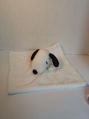 Lambs And Ivy Peanuts Snoopy Lovey Stuffed Animal